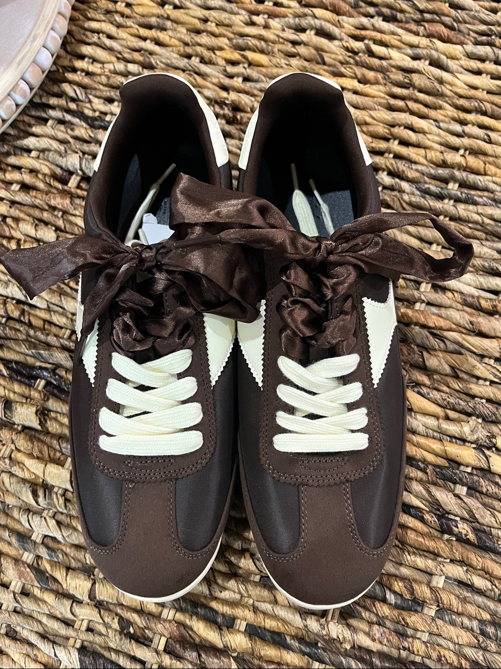 Universal Thread Brown and Cream Women's Sneakers size 11 - Picture 2 of 7